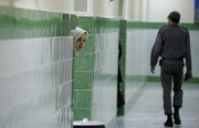 مآسي التعذيب الوحشي والإعدامات والإغتصاب في السجون الإيرانية