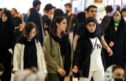 إغلاق أكثر من «ألف محل تجاري» في جيلان بسبب عدم ارتداء الحجاب..واعتقال 6 متهمين في إطلاق نار خلال «عزاء» بمدينة «بندر إمام»