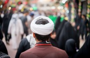 التحالف التاريخي للبازار ورجال الدين في إيران.. التحولات والنتائج