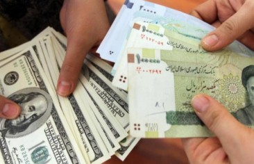 مساعد روحاني يحذّر الأقليات من التسييس.. ووصف ظريف بالبطل المزيف