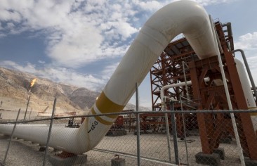 عشق آباد ترفض تهديدات طهران وتقطع الغاز عن إيران