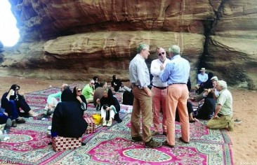ترحيل سائحين أجانب من الأحواز… و”الاتحاد الدولي للصحفيين” يدين اعتقال الإعلاميين في إيران