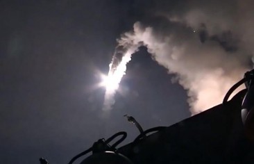 طهران تنفي إخلاء سفارتها في دمشق.. ومسئول إيراني يعتبر روسيا خائنة بعد قصف الشعيرات