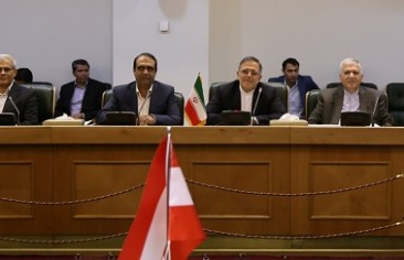 إيران ترفض الحوار مع أمريكا وتعد بتدمير داعش قريبا