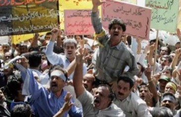 إيران ترفض التفاوض حول قدراتها الصاروخية.. وتصف الاستفتاء بالمؤامرة الصهيونية