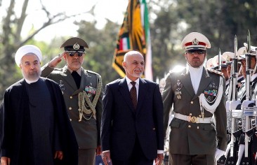 “الشيوخ” الأفغاني يطلب استدعاء السفير الإيرانيّ بشأن مقتل أفغان في سوريا