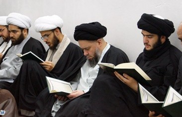 النِّظام الإيراني والمرجعية الشيرازية.. القمع والتوظيف