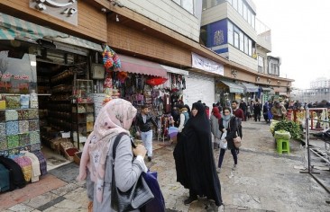 المتفرّجون