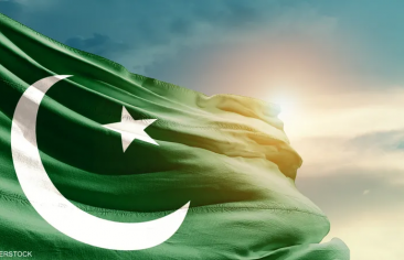  إيران تخسر حليفًا قويًّا بعزل عمران خان