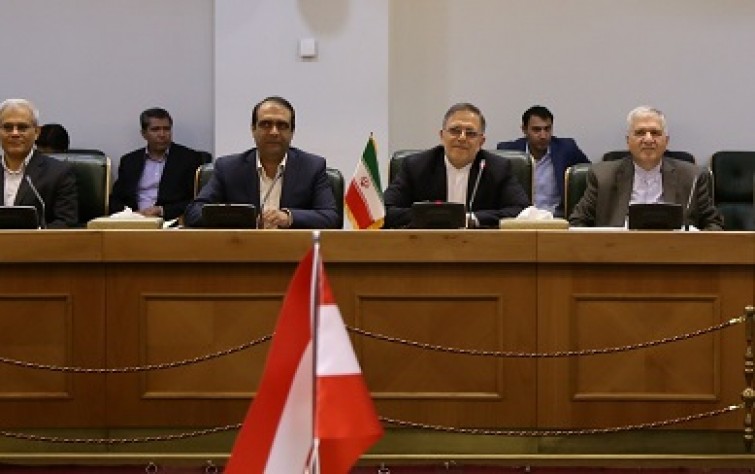 إيران ترفض الحوار مع أمريكا وتعد بتدمير داعش قريبا