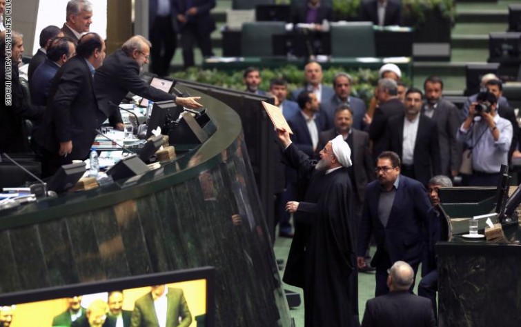 ما وراء إعادة إقرار الميزانية الإيرانية