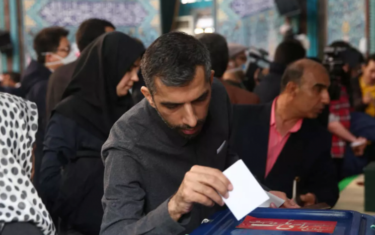 التحوُّلات في المشهد الداخلي الإيراني.. قراءة في ضوء العمليَّة الانتخابيَّة الرئاسيَّة 2021م