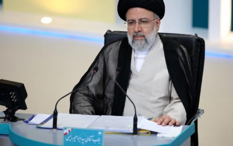 رئيسي يجري جولات «تفقُّدية» شكليّة على المحافظات