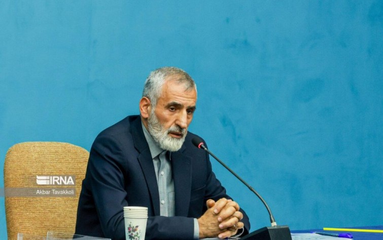 مساعد وزير الداخلية الإيراني ينفي ما نُقِل عنه بشأن انتخابات رئاسية من جولتين.. ومجمع علماء الدين المناضلين يدعم بزشكيان في الانتخابات الإيرانية